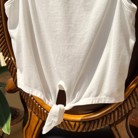 Sleeveless Top with Tied-Knot - Picture 2 of 12